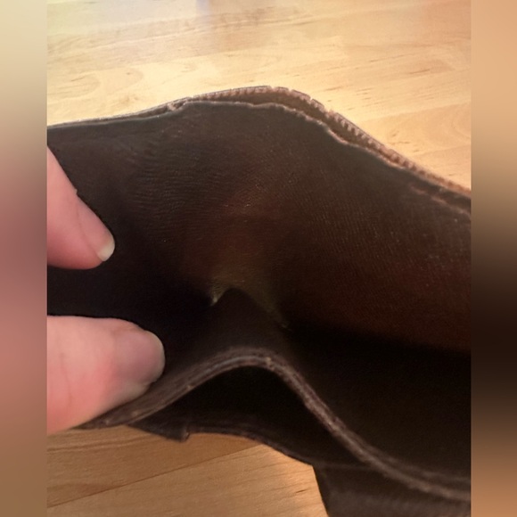Men’s Louis Vuitton Damien Bifold Wallet - Picture 2 of 12